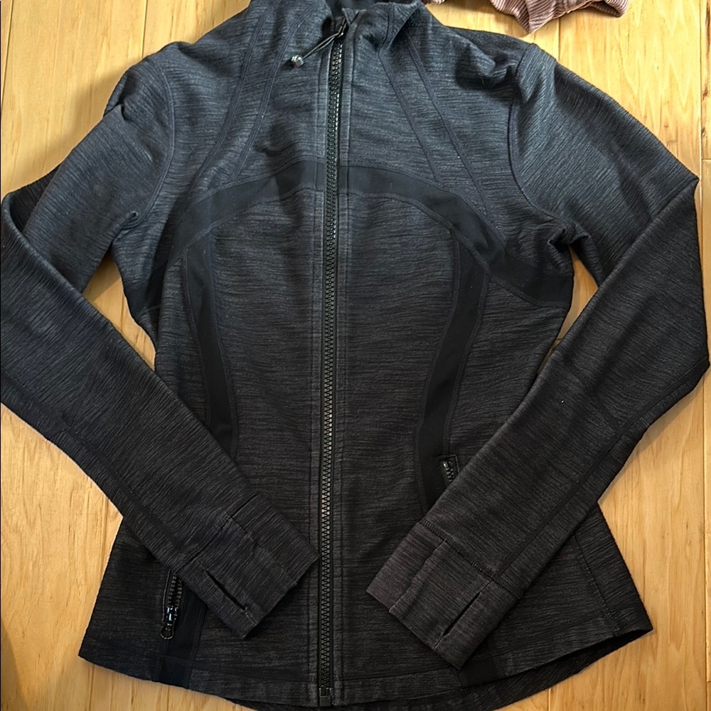 Lululemon jacket size 8